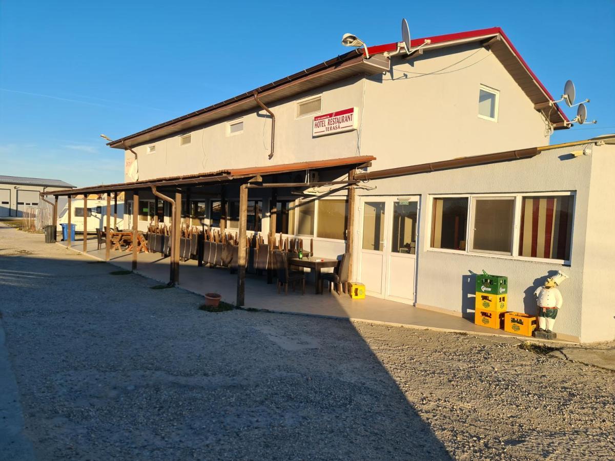 Hotel Safta Hotels Pielestii Εξωτερικό φωτογραφία